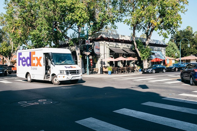 FedEx打单时申报价值过高会被扣关吗？